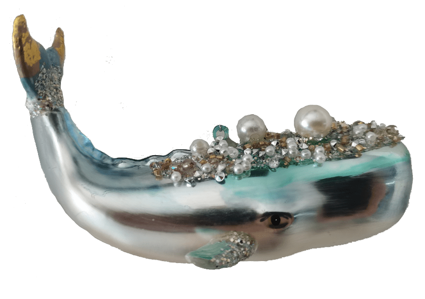 HZZ123: Glass Beaded Blue Whale